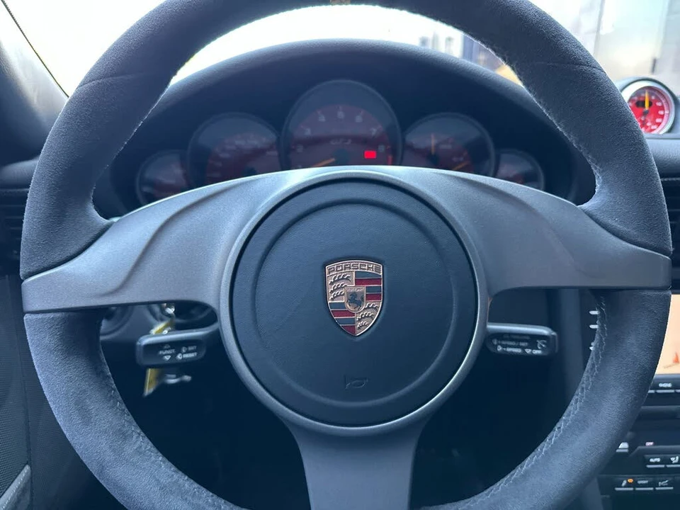 2011 Porsche 997 GT3 RS - Image 26 of 31