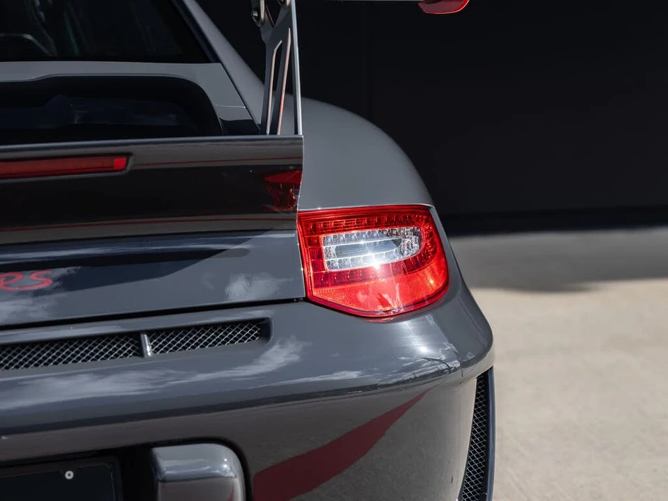 2011 Porsche 997 GT3 RS - Image 17 of 31
