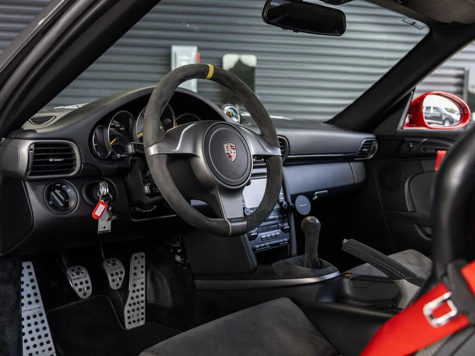 2011 Porsche 997 GT3 RS - Image 4 of 31
