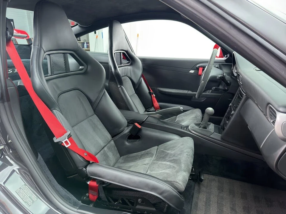 2011 Porsche 997 GT3 RS - Image 18 of 30