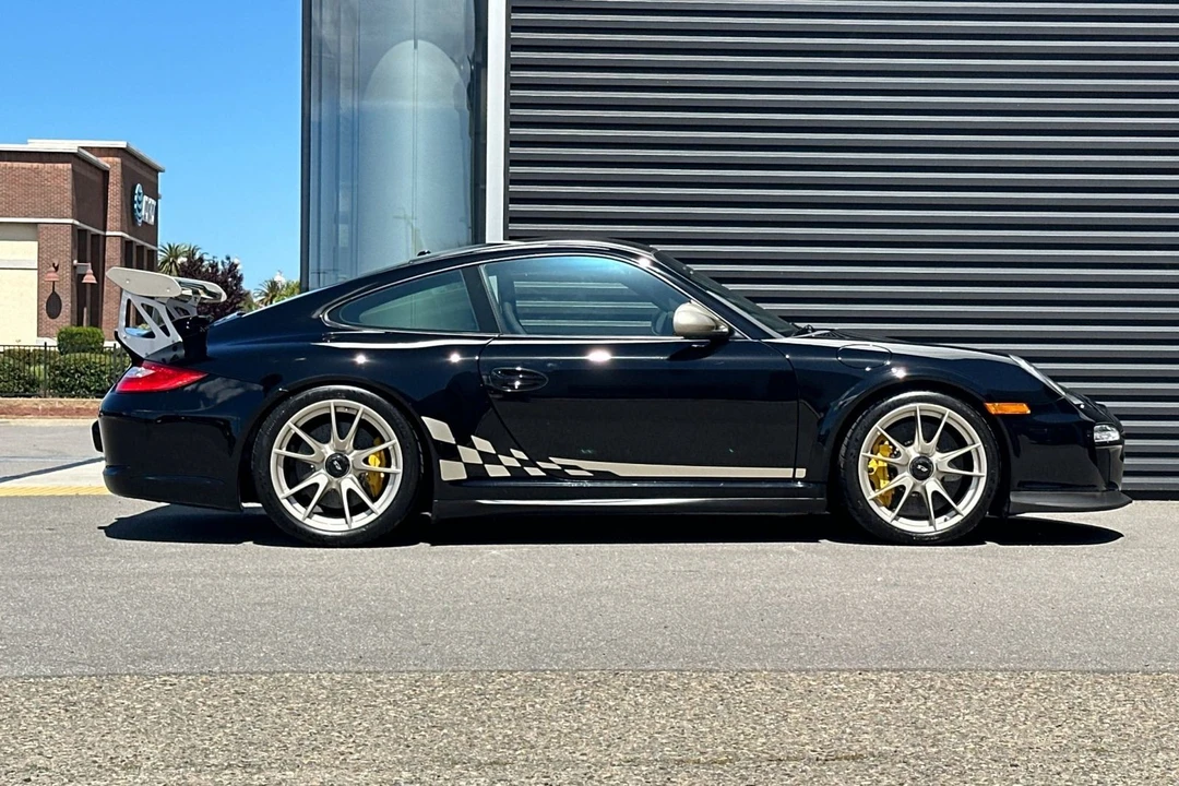 2011 Porsche 997 GT3 RS - Image 9 of 31