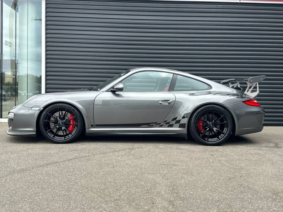 2011 Porsche 997 GT3 RS - Image 2 of 5