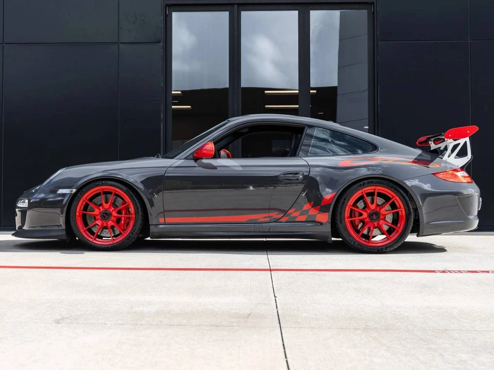 2011 Porsche 997 GT3 RS - Image 2 of 5