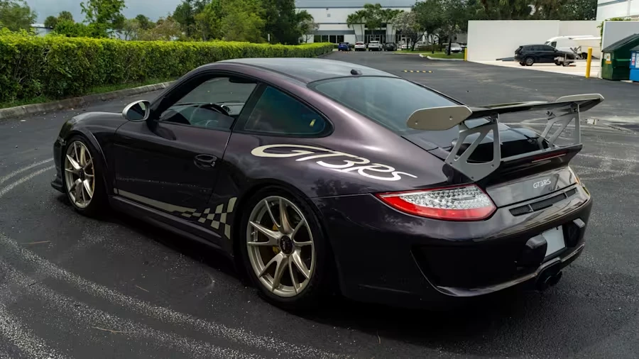 2011 Porsche 997 GT3 RS - Image 8 of 31