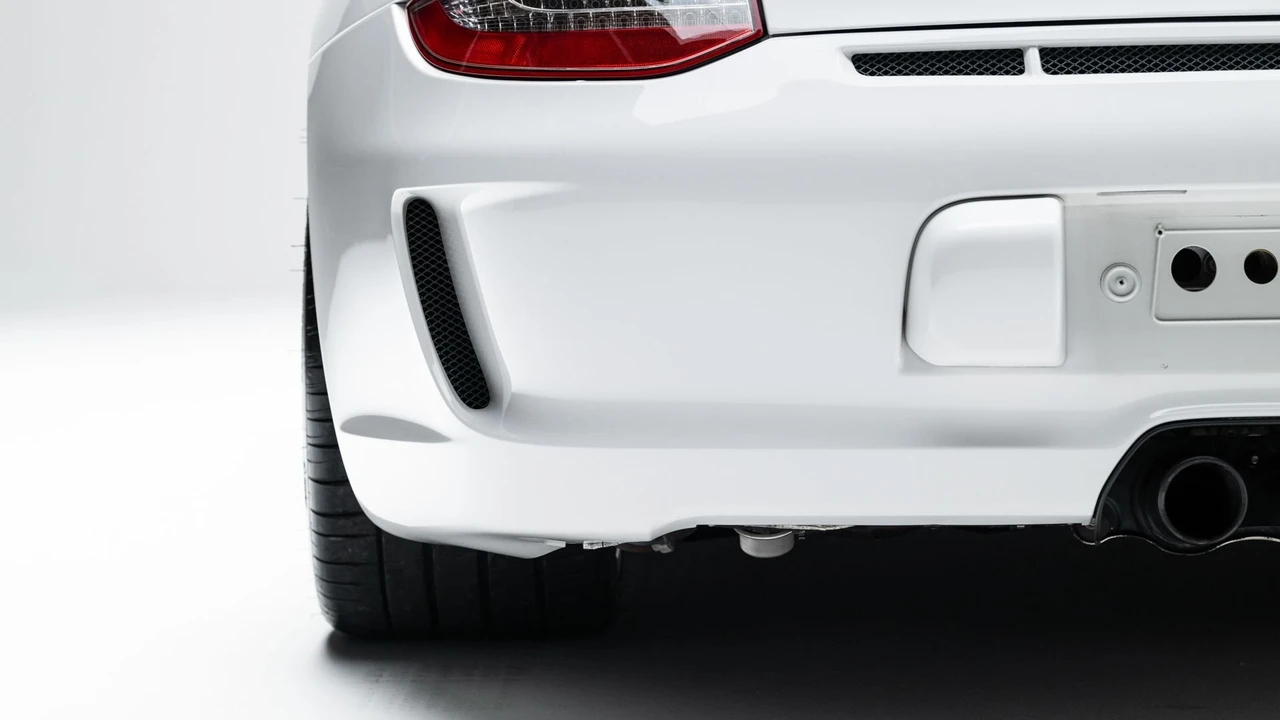 2011 Porsche 997 GT3 RS - Image 16 of 31