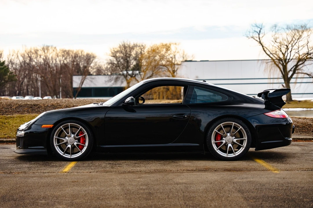 2011 Porsche 997 GT3 - Image 2 of 31