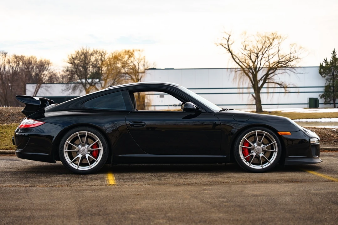 2011 Porsche 997 GT3 - Image 17 of 31