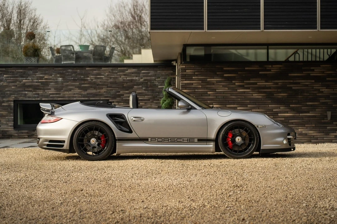 2011 Porsche 997 Turbo - Image 13 of 30