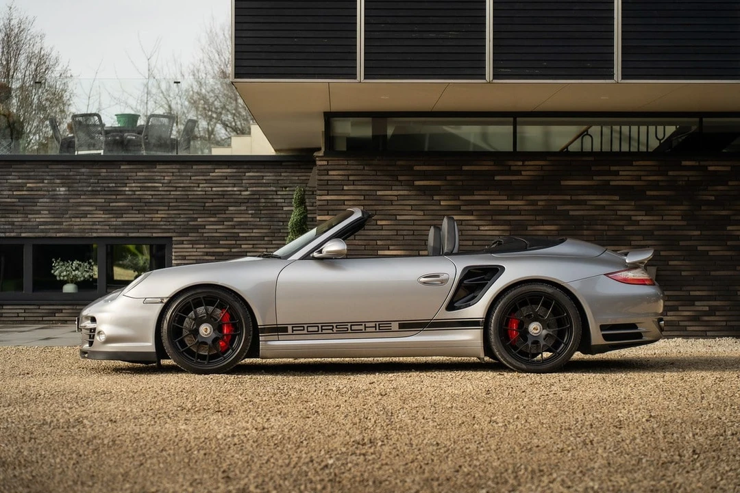 2011 Porsche 997 Turbo - Image 18 of 30