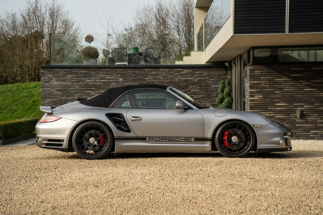2011 Porsche 997 Turbo - Image 15 of 30