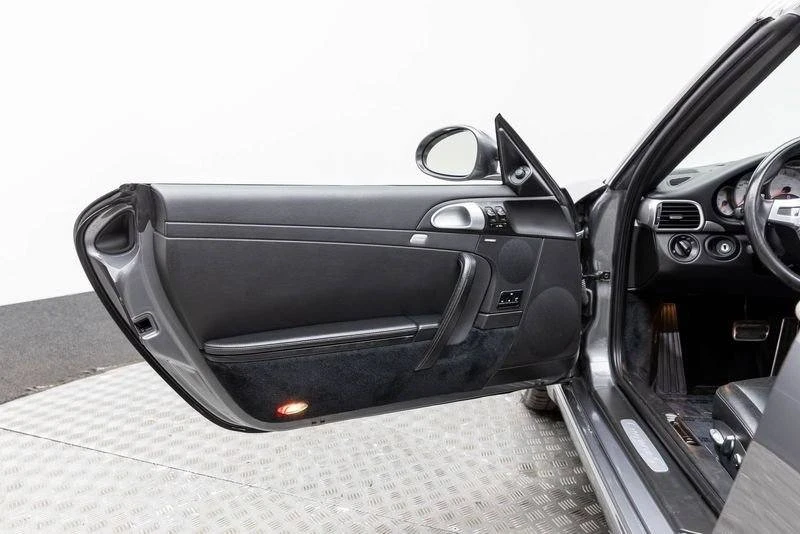 2011 Porsche 997 Carrera - Image 13 of 20