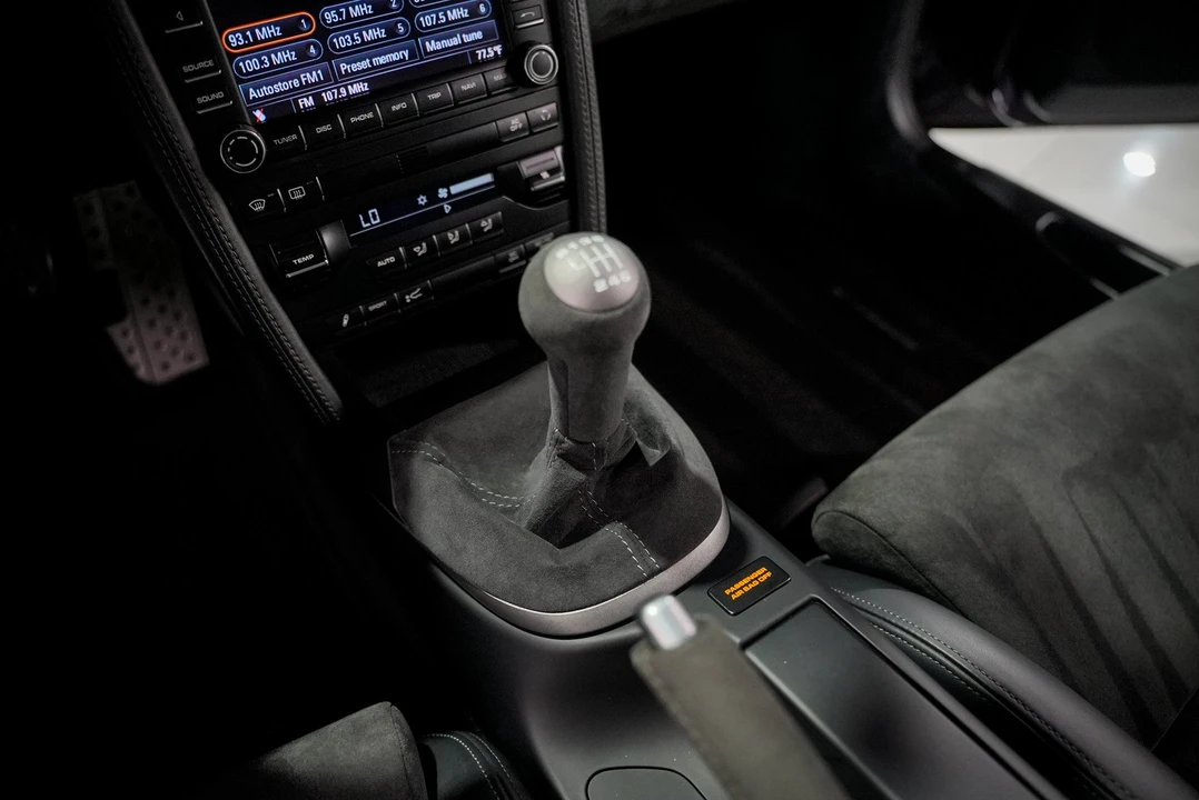 2011 Porsche 911 - Image 19 of 31