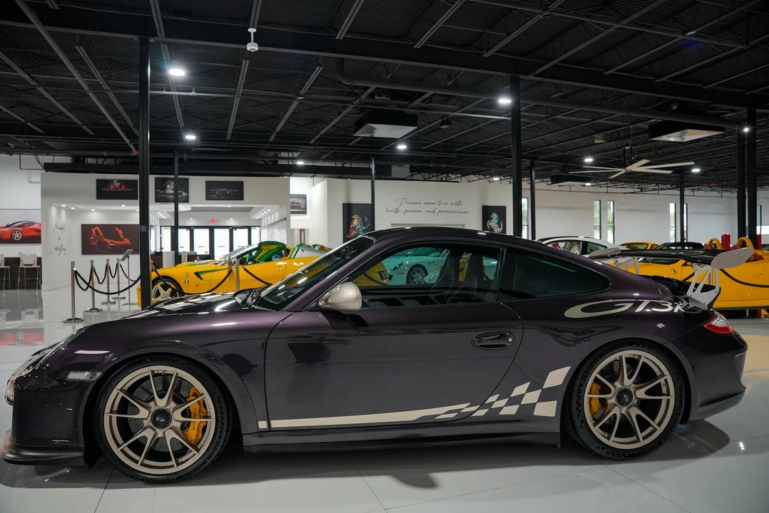 2011 Porsche 911 - Image 4 of 31