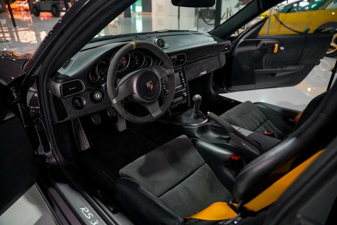 2011 Porsche 911 - Image 9 of 31