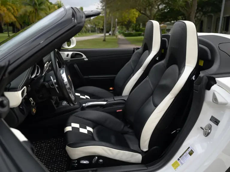 2011 Porsche 997 Speedster - Image 24 of 31