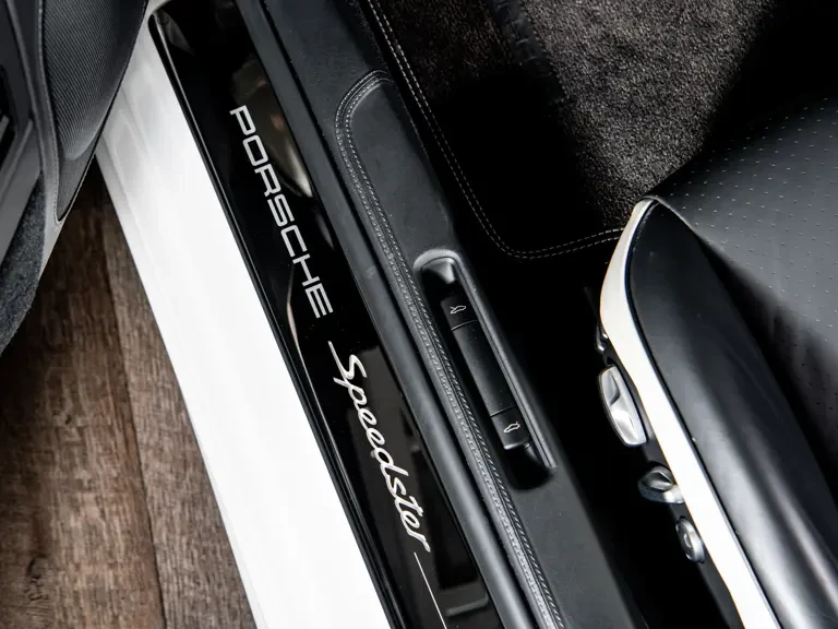 2011 Porsche 997 Speedster - Image 28 of 31