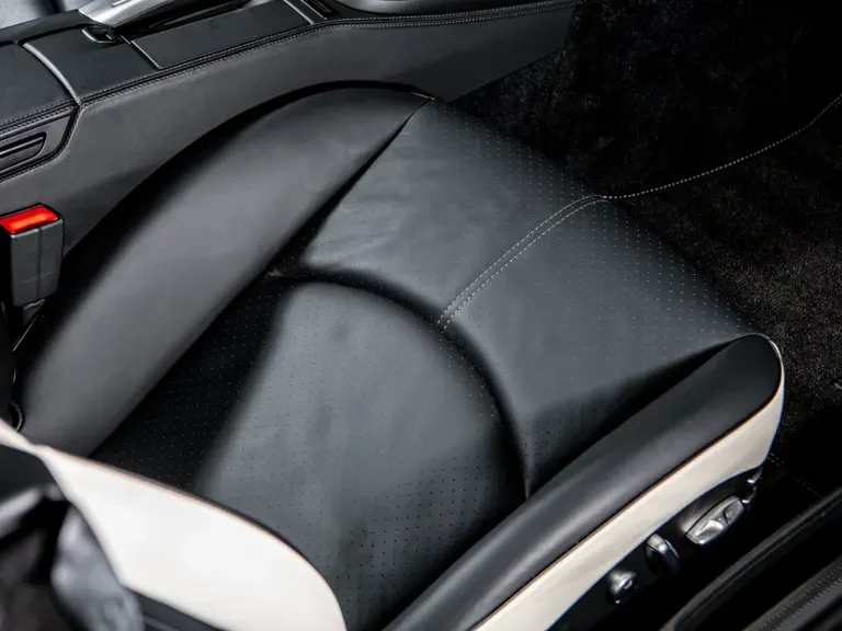 2011 Porsche 997 Speedster - Image 26 of 31