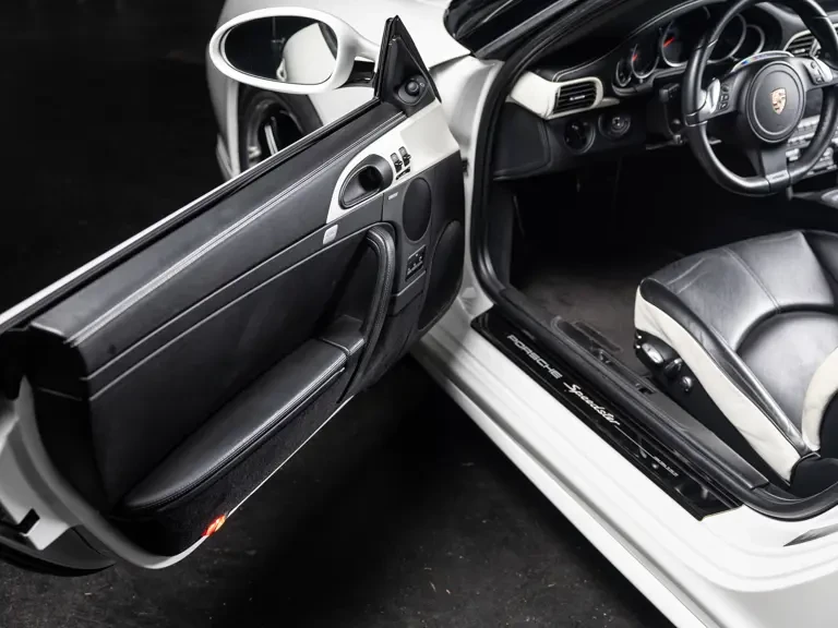 2011 Porsche 997 Speedster - Image 14 of 31