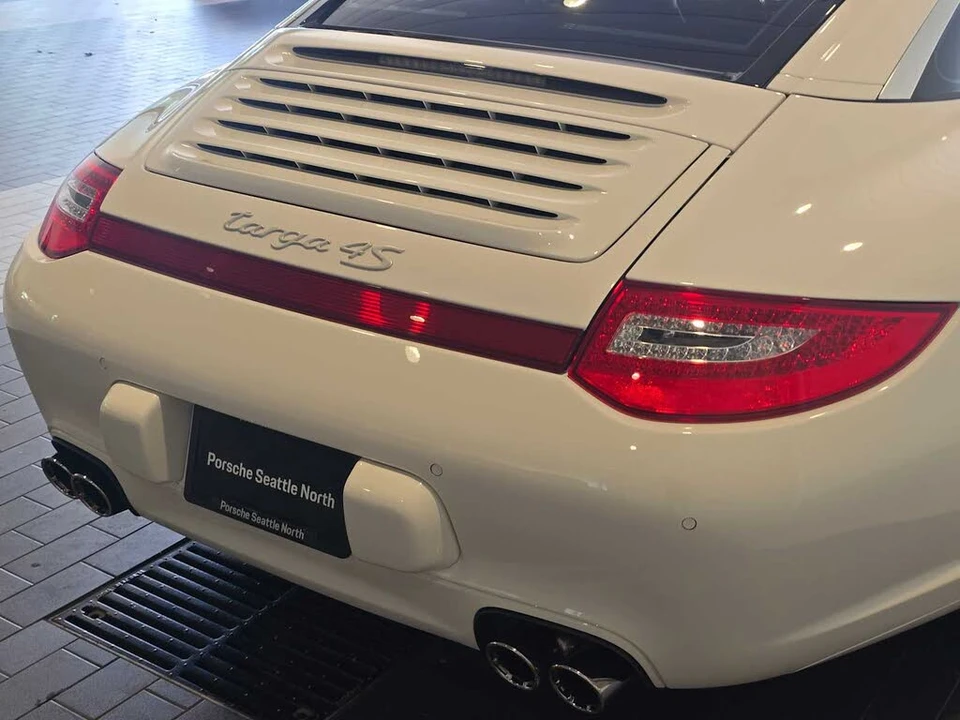 2011 Porsche 997 Targa - Image 17 of 31