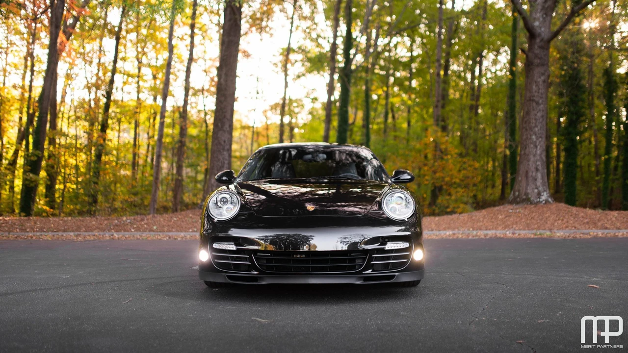 2011 Porsche 997 Turbo - Image 2 of 31