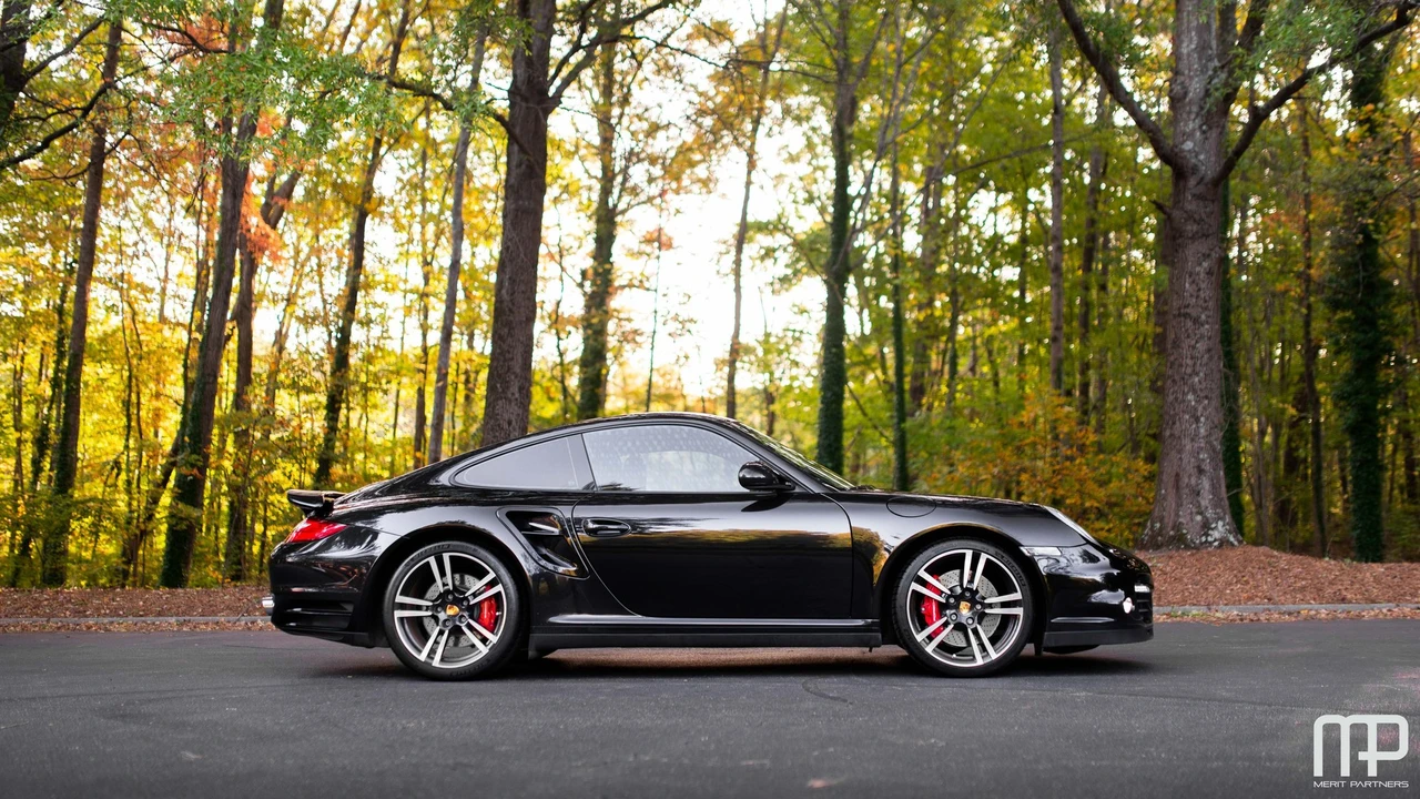 2011 Porsche 997 Turbo - Image 7 of 31