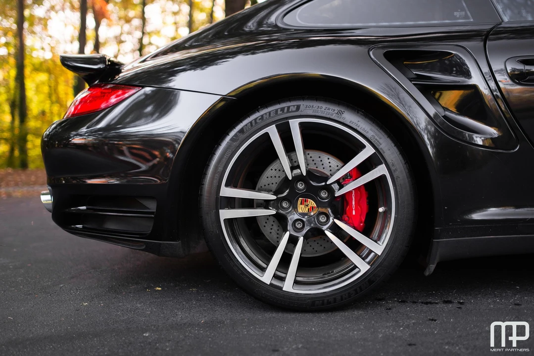 2011 Porsche 997 Turbo - Image 9 of 31