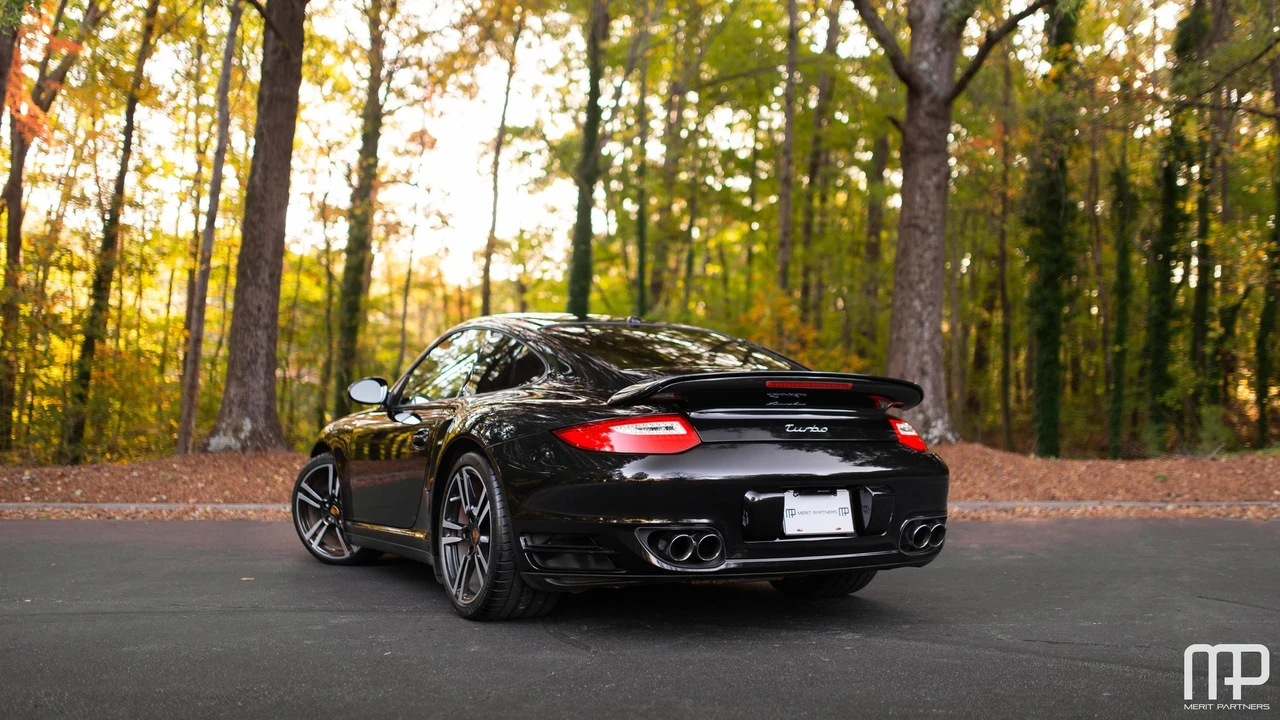 2011 Porsche 997 Turbo - Image 13 of 31