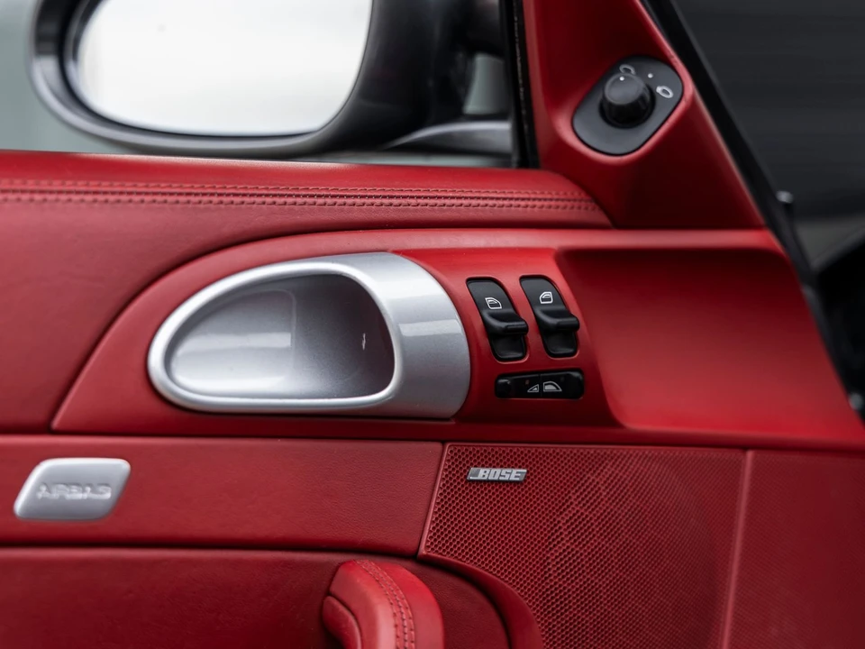 2011 Porsche 997 Turbo - Image 9 of 17
