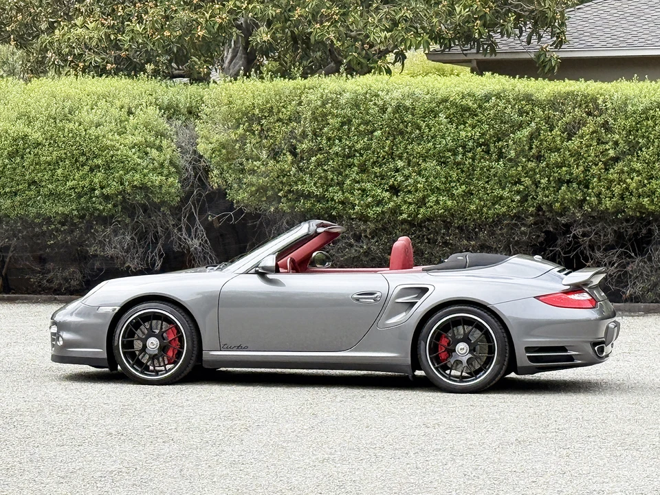 2011 Porsche 997 Turbo - Image 9 of 31