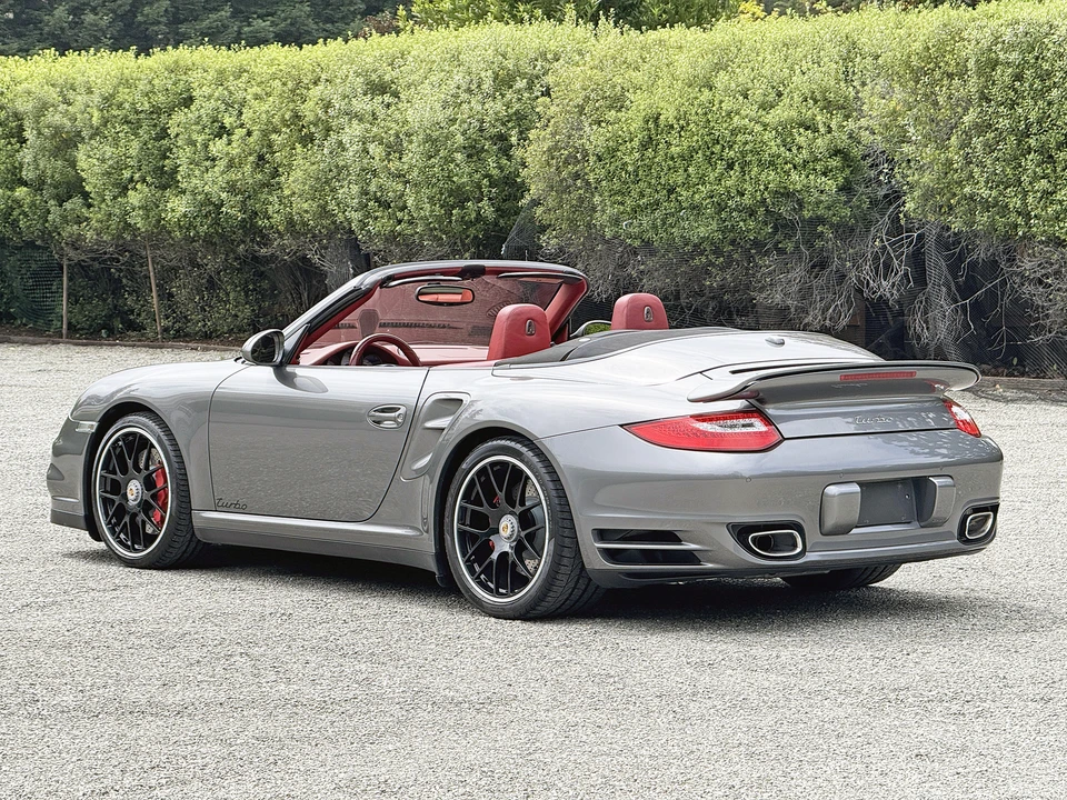 2011 Porsche 997 Turbo - Image 17 of 31