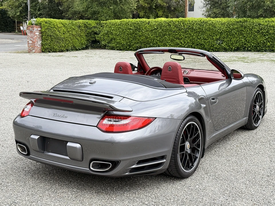 2011 Porsche 997 Turbo - Image 21 of 31