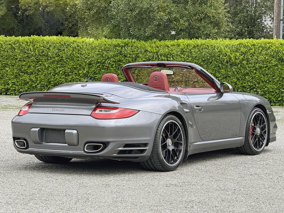 2011 Porsche 997 Turbo - Image 22 of 31