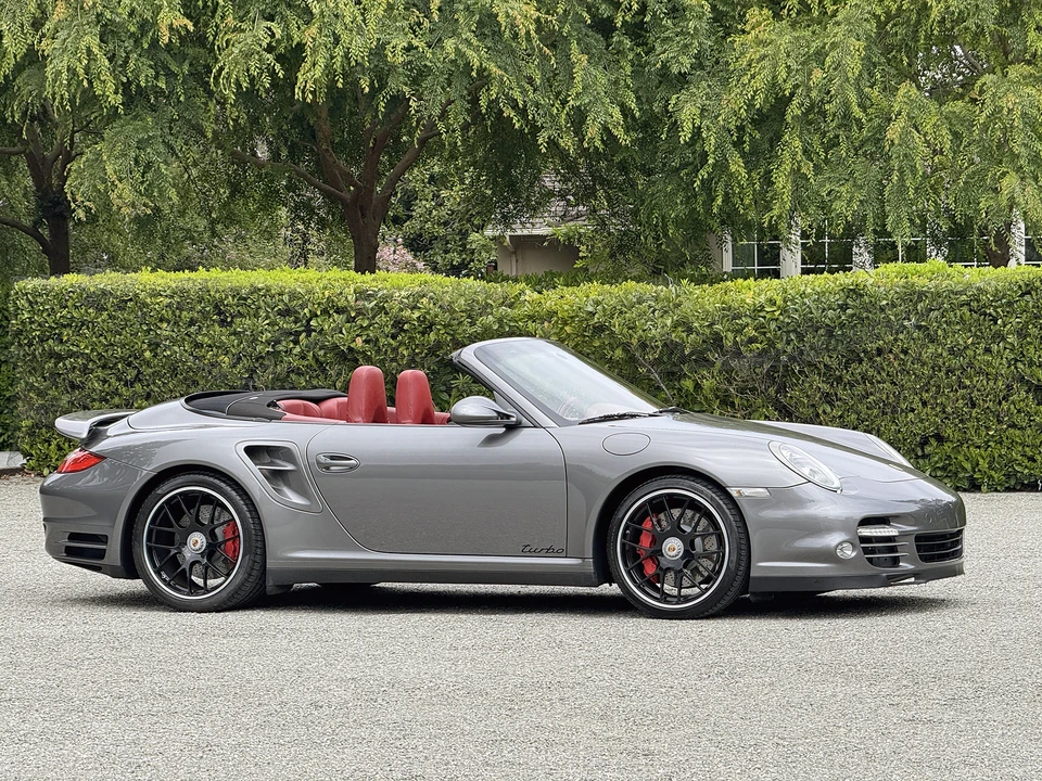 2011 Porsche 997 Turbo - Image 27 of 31
