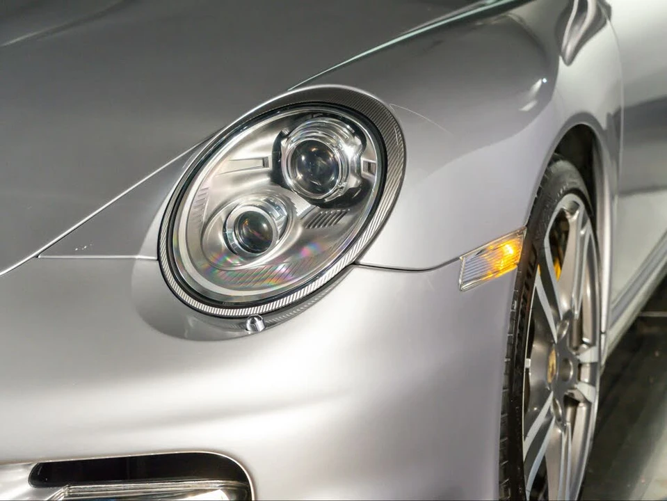 2011 Porsche 997 Turbo - Image 16 of 31