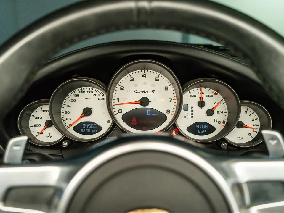 2011 Porsche 997 Turbo - Image 24 of 31
