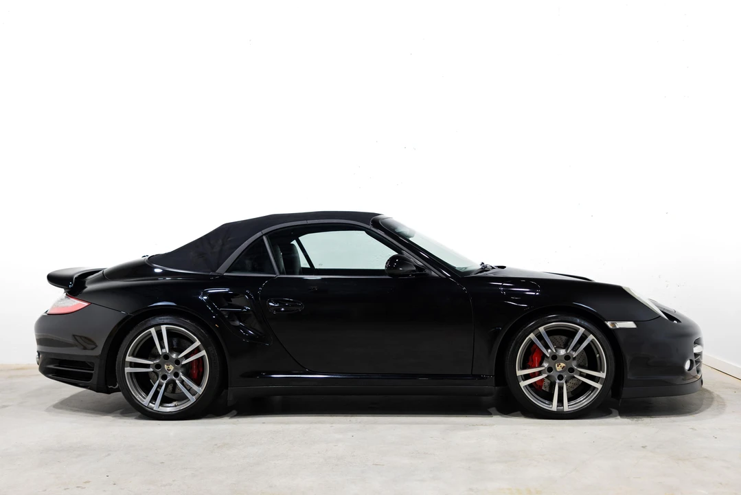 2011 Porsche 997 Turbo - Image 18 of 31
