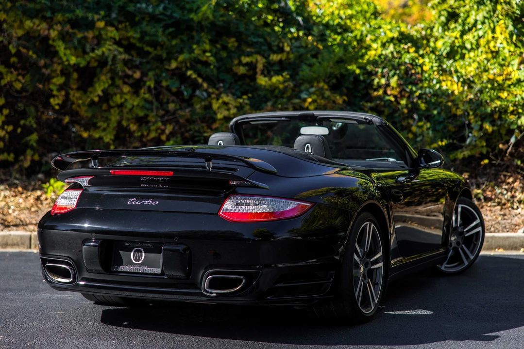 2011 Porsche 997 Turbo - Image 9 of 31