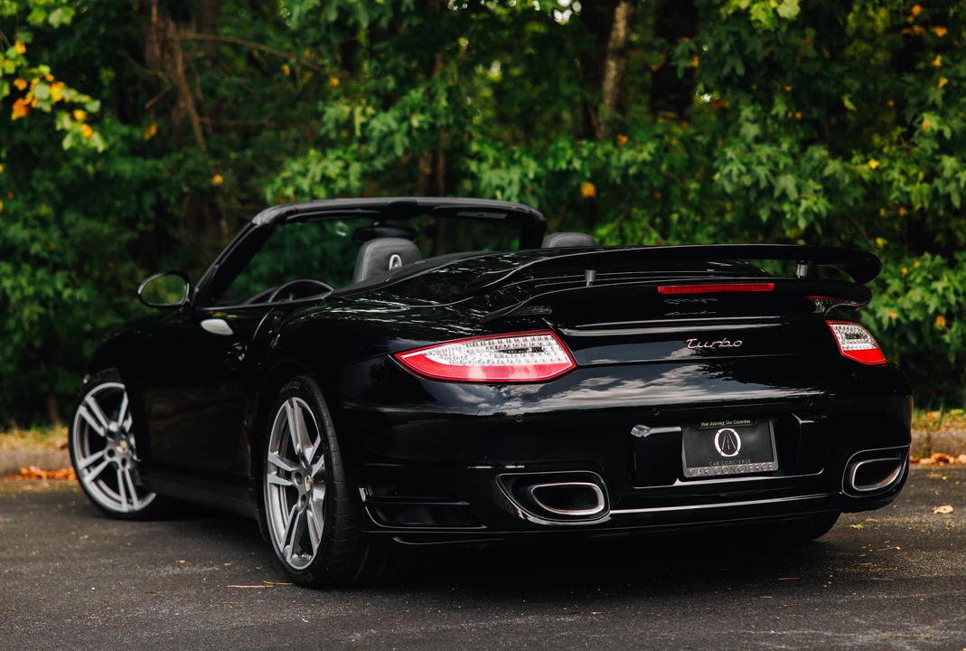 2011 Porsche 997 Turbo - Image 8 of 31