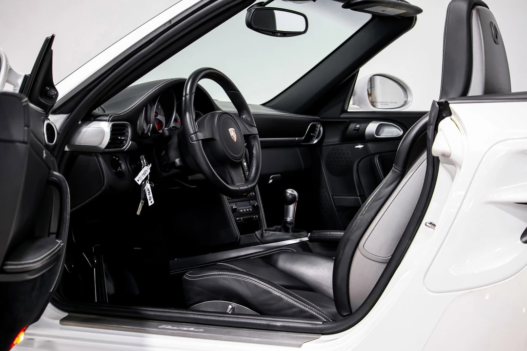 2011 Porsche 997 Turbo - Image 8 of 12