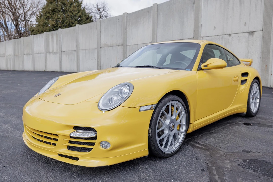 2011 Porsche 997 Turbo - Image 6 of 31