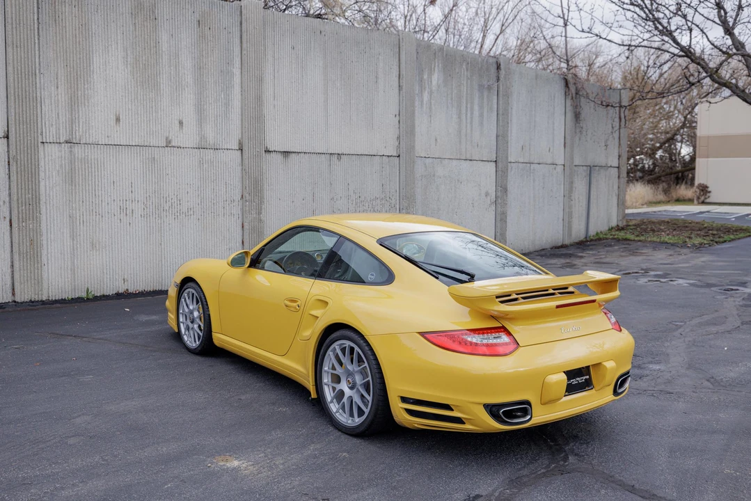 2011 Porsche 997 Turbo - Image 24 of 31
