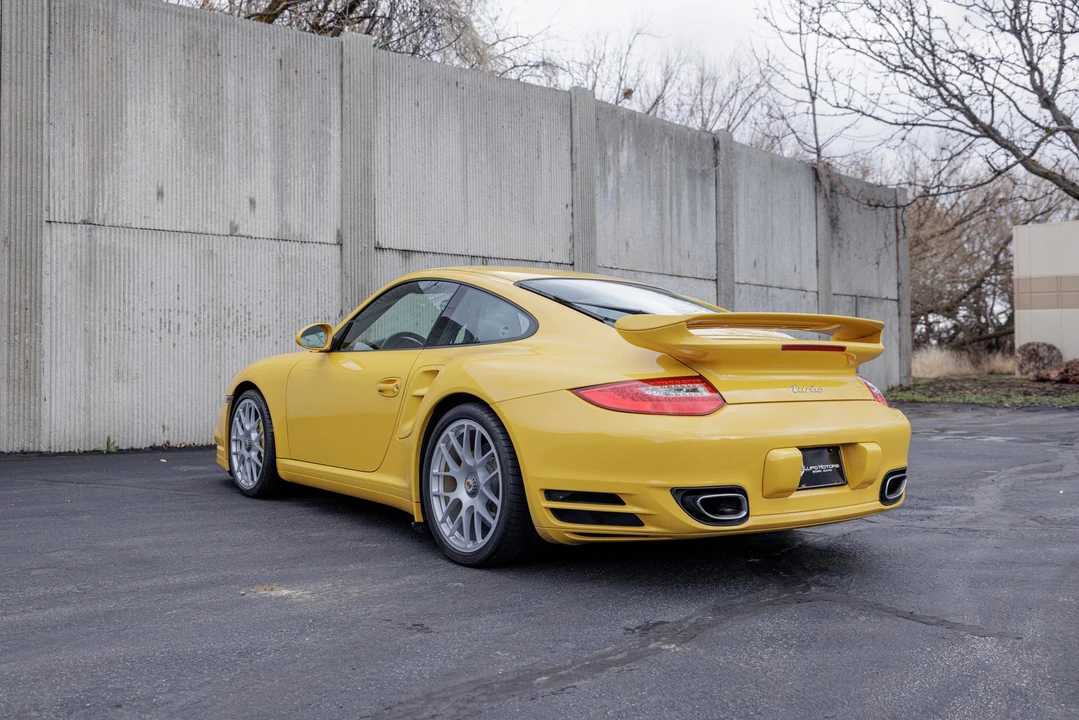 2011 Porsche 997 Turbo - Image 25 of 31