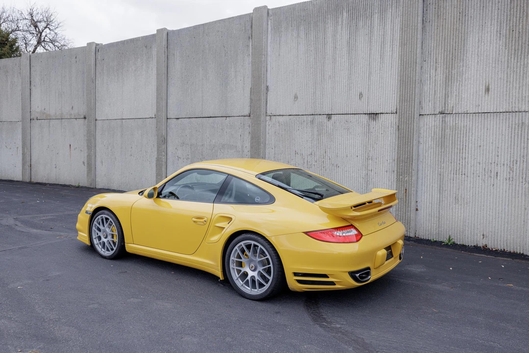 2011 Porsche 997 Turbo - Image 21 of 31