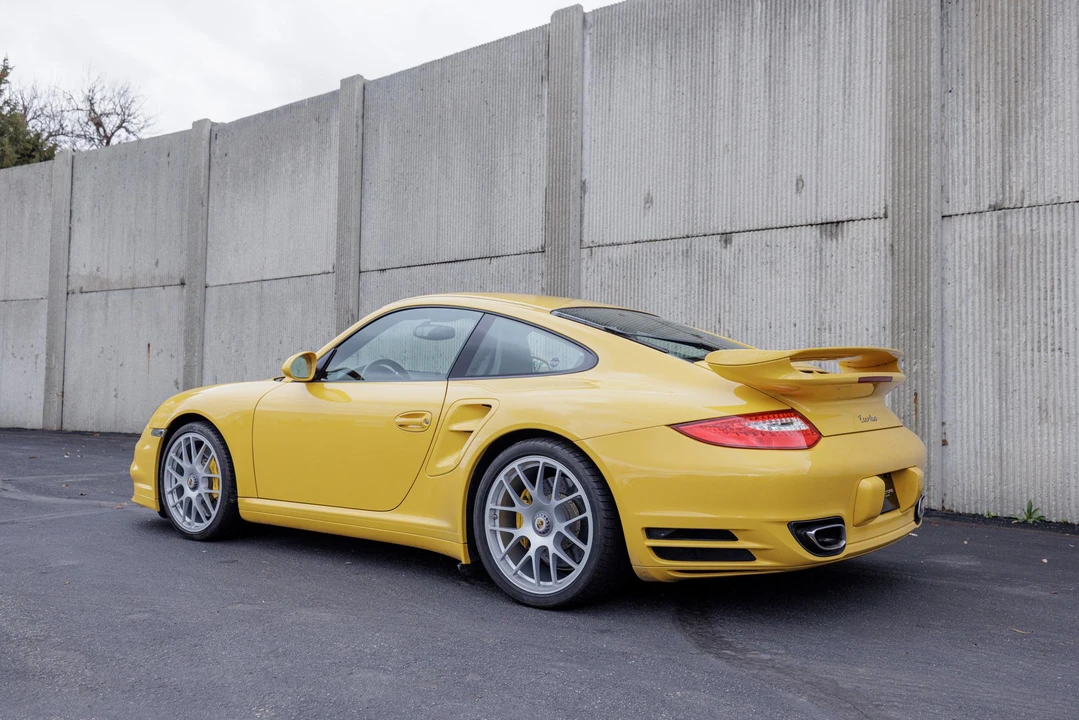 2011 Porsche 997 Turbo - Image 20 of 31
