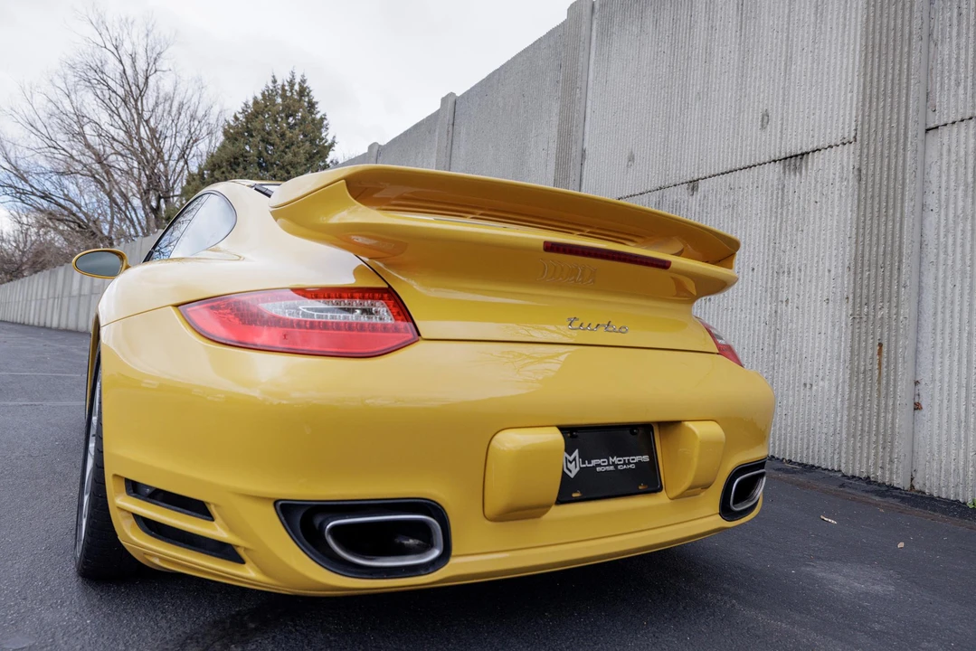 2011 Porsche 997 Turbo - Image 28 of 31