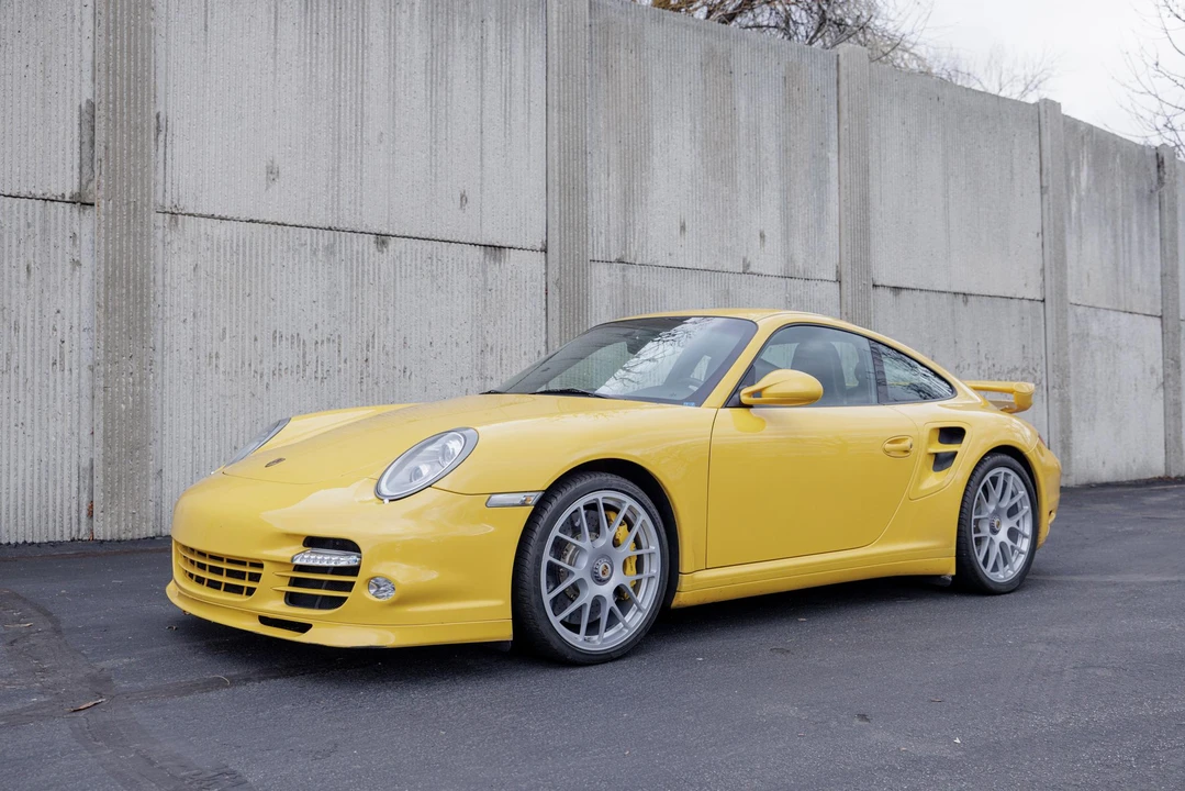 2011 Porsche 997 Turbo - Image 11 of 31