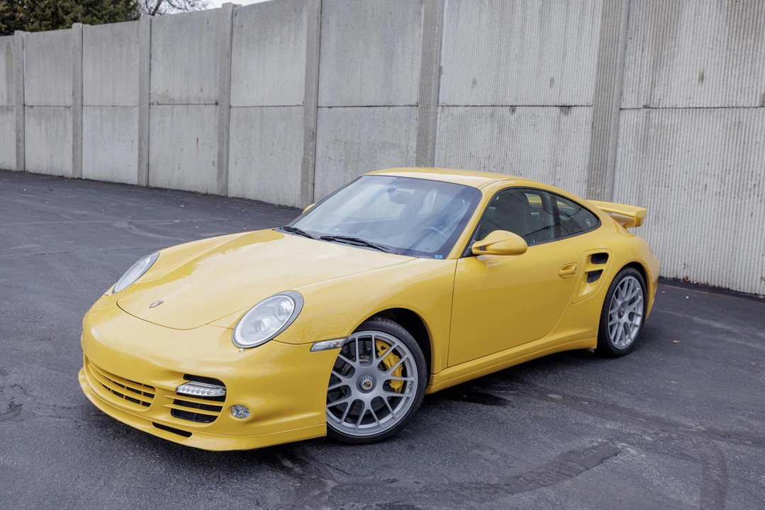 2011 Porsche 997 Turbo - Image 10 of 31