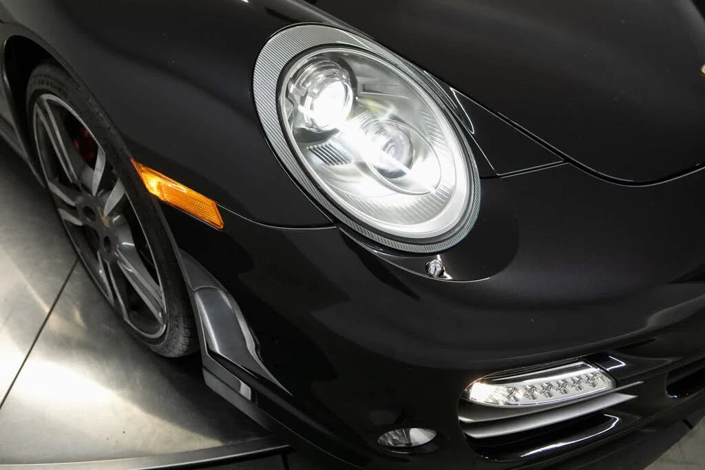 2011 Porsche 997 Turbo - Image 12 of 31