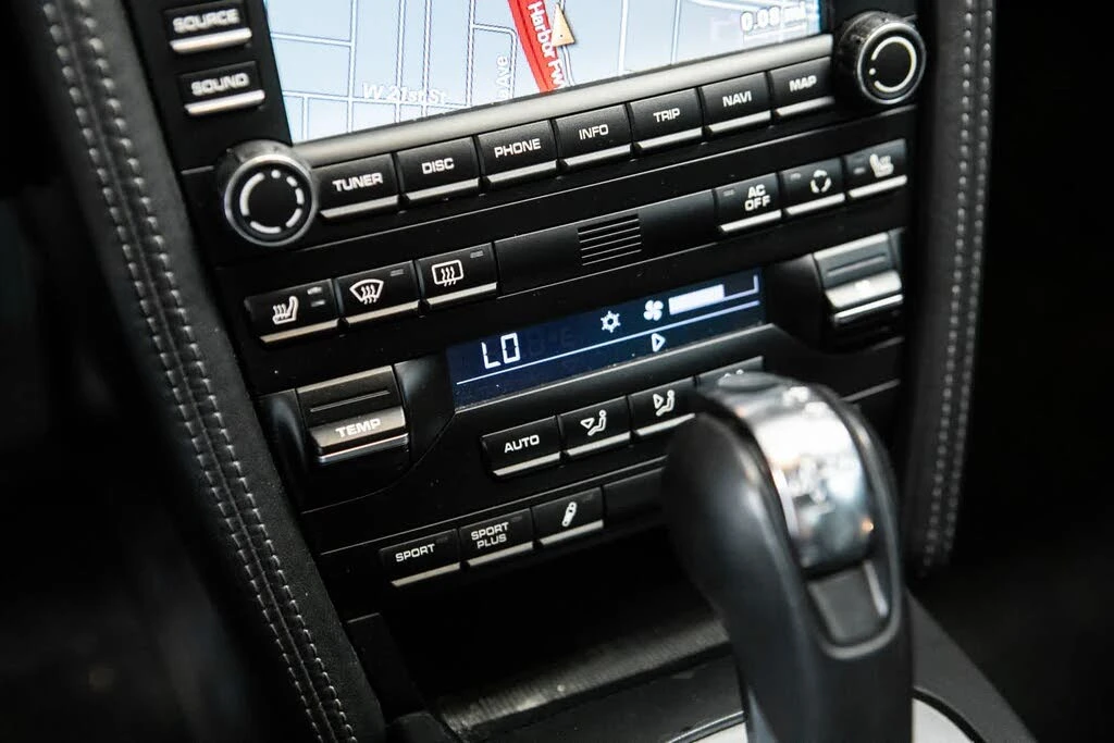 2011 Porsche 997 Turbo - Image 22 of 31