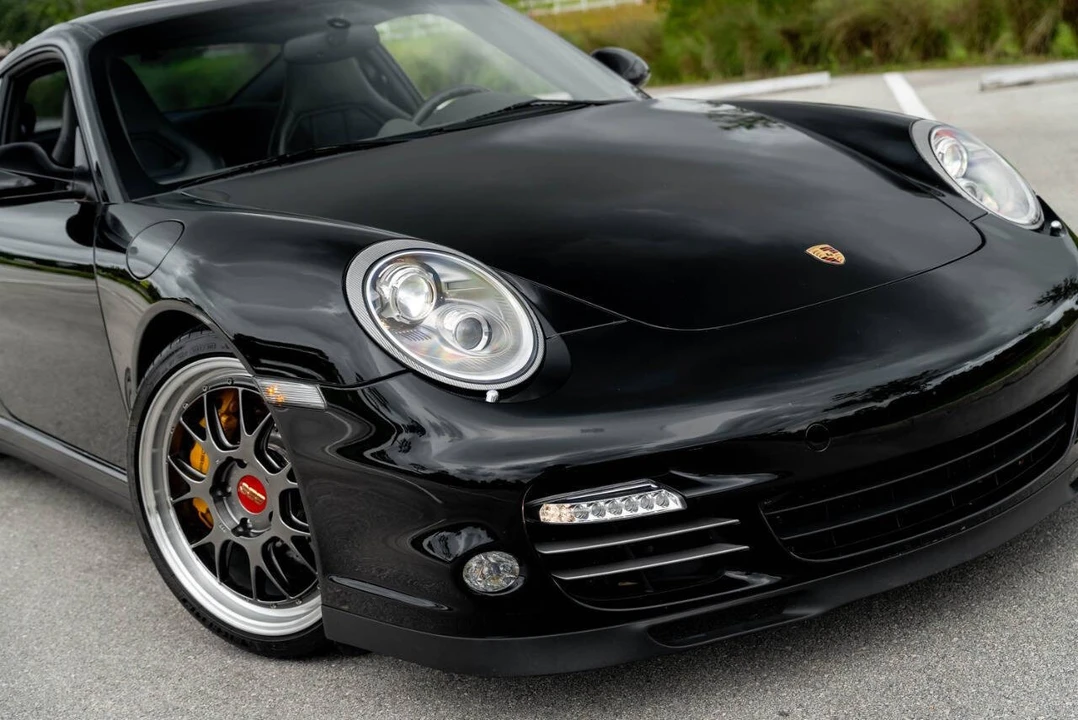 2011 Porsche 997 Turbo S - Image 17 of 31